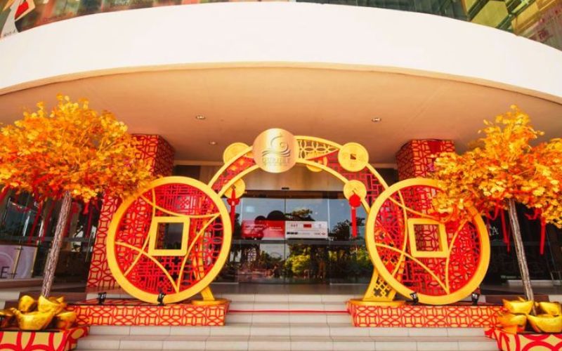 Trang trí cổng văn phòng  dùng cho ngày Tết