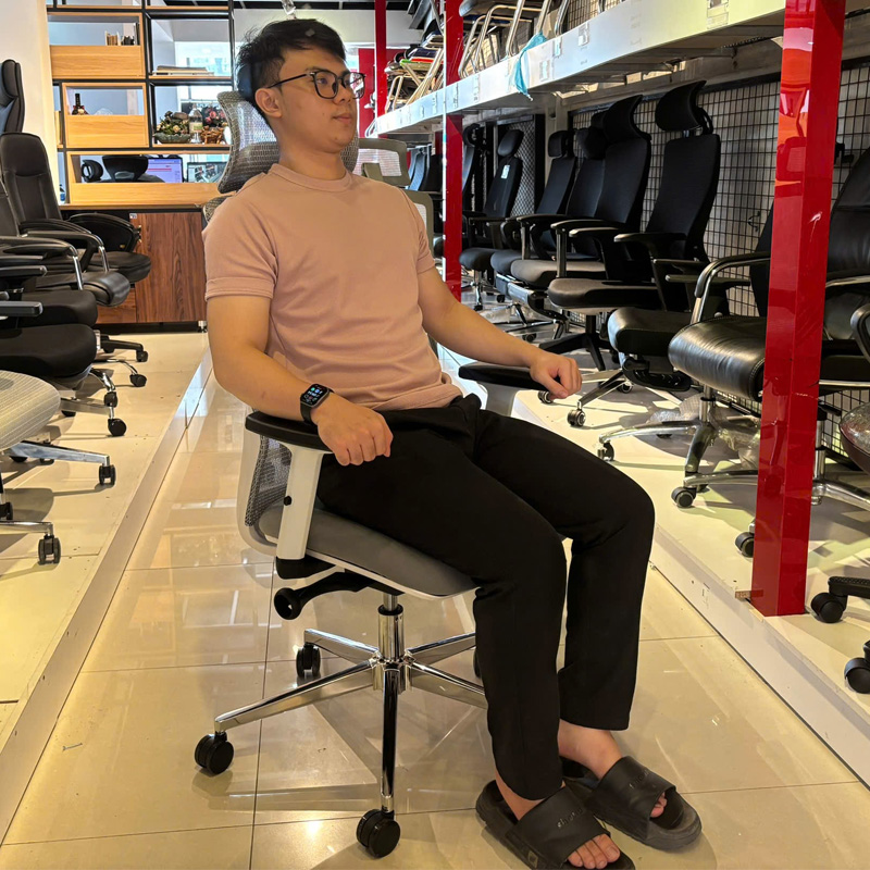 Sử dụng chất liệu cao cấp bền bỉ của ghế A514-1H